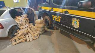 Traficante abandona ve&iacute;culo com 174 quilos de maconha e skank na BR-163