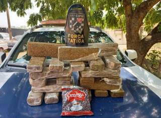 PM prende casal suspeito de aliciar menina flagrada com mala de maconha 