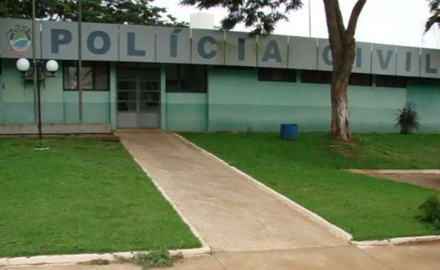 Mulher denuncia vizinho ao ser chamada de &quot;saci, macaca e preta encardida&quot;