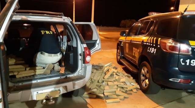 Carga de maconha avaliada em R$ 443 mil &eacute; apreendida em persegui&ccedil;&atilde;o a traficante