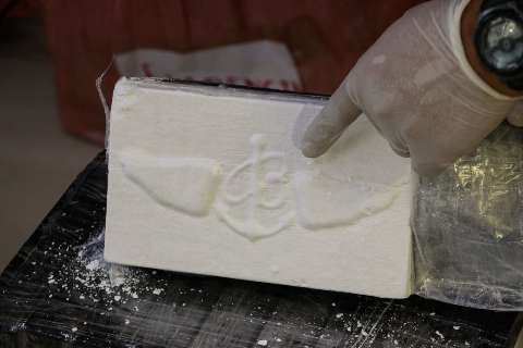 Cocaína transportada em avião tinha “selo de qualidade” da Bolívia