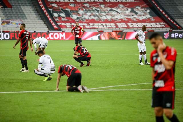 Athletico-PR e Cear&aacute; ficam no 0 a 0 e seguem pr&oacute;ximos da zona de rebaixamento