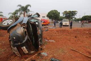 Condutor de ve&iacute;culo que capotou ap&oacute;s colis&atilde;o morre a caminho da Capital 