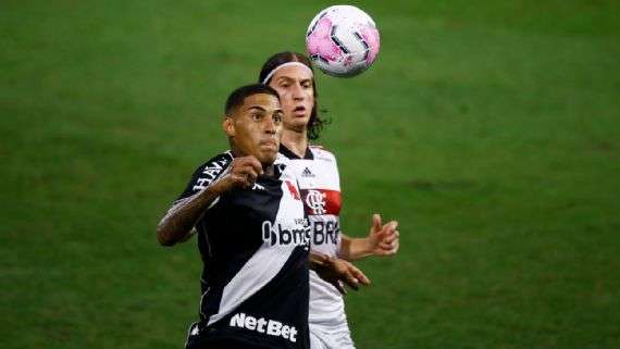 Flamengo vira no 2&ordf; tempo, soma 16&deg; jogo sem perder do Vasco e pressiona o l&iacute;der