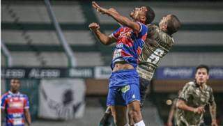 Coritiba e Fortaleza fazem bom jogo, mas ficam no empate sem gols Coritiba e Fortaleza fazem bom jogo, mas ficam no empate sem gols