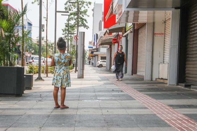 Com&eacute;rcio n&atilde;o se arrisca e poucos abrem &agrave; v&eacute;spera do Dia das Crian&ccedil;as