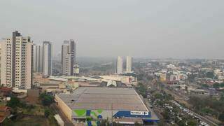 Vista do alto de prédio na Avenida Afonso Pena. (Foto: Direto das Ruas)