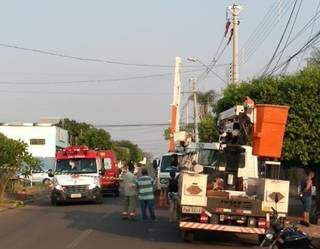 Trabalhador morre ao levar choque enquanto fazia manuten&ccedil;&atilde;o em rede el&eacute;trica 