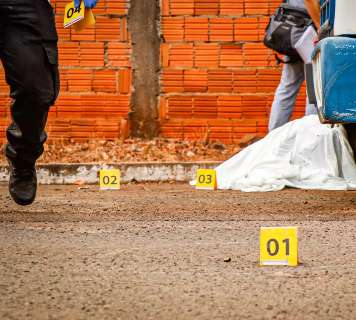 Rapaz encontrado morto era usu&aacute;rio de drogas e fam&iacute;lia desconhece amea&ccedil;as 