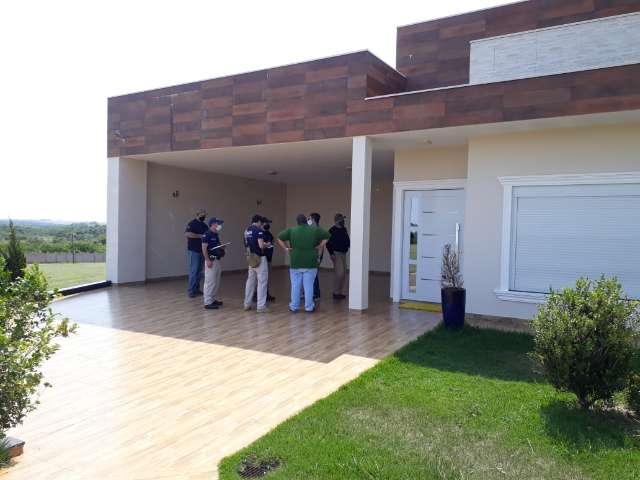 Pol&iacute;cia chegou pelo ar para prender &ldquo;patr&atilde;o&rdquo; da m&aacute;fia do cigarro