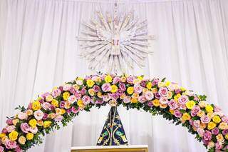 Esperança, flores e graças marcam celebração a Nossa Senhora Aparecida Esperança, flores e graças marcam celebração a Nossa Senhora Aparecida