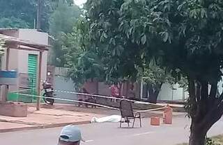 Homem &eacute; morto a facadas ap&oacute;s discuss&atilde;o com vizinho de quarto 