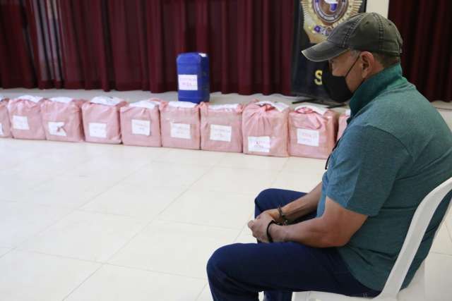 Piloto boliviano preso na fronteira tem vida dedicada ao tr&aacute;fico de coca&iacute;na