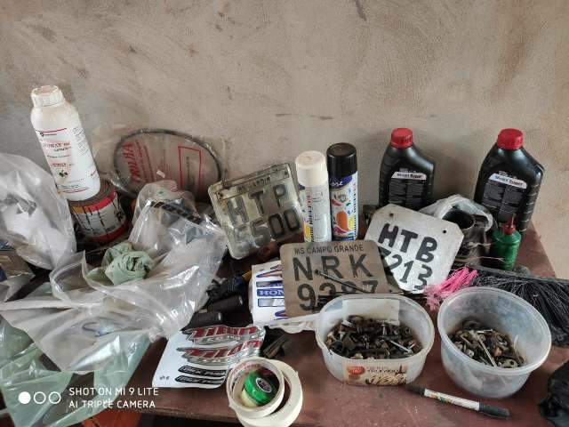 Pol&iacute;cia fecha lava-jato usado para adultera&ccedil;&atilde;o e venda de motos roubadas 