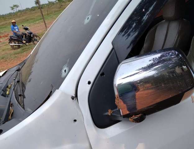 Homem &eacute; morto a tiros em fronteira manchada de sangue pelo crime organizado