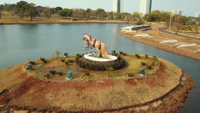 Cen&aacute;rio recupera beleza com lago cheio no Parque das Na&ccedil;&otilde;es Ind&iacute;genas 