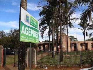 Sede da Ageprev, que paga as pensões a ex-governador e viúvas de dois ex-governadores. (Foto: Arquivo/Campo Grande News)