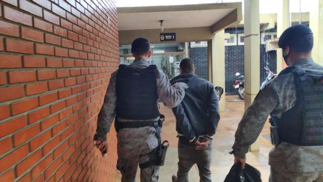 Preso com maconha, homem diz que n&atilde;o consegue arrumar emprego