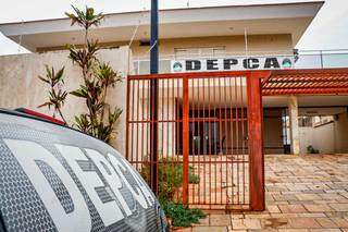 Adolescente obrigada a se prostituir tem 8 irmãos e diz que mãe negociava preço Adolescente obrigada a se prostituir tem 8 irmãos e diz que mãe negociava preço