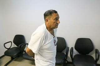 Réu que matou pai e filho por causa de fogo em terreno é julgado nesta sexta Réu que matou pai e filho por causa de fogo em terreno é julgado nesta sexta