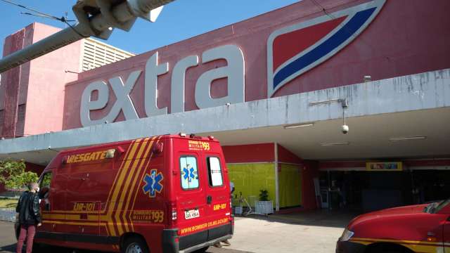 Cozinheira sofre queimaduras de 1&ordm; e 2&ordm; graus ap&oacute;s explos&atilde;o de panela de press&atilde;o
