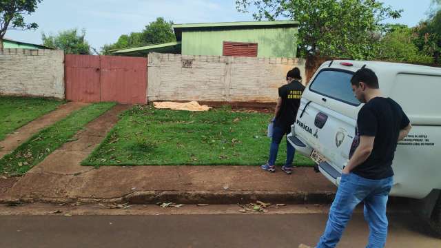 Adolescente &eacute; encontrado morto com perfura&ccedil;&otilde;es no abd&ocirc;men 