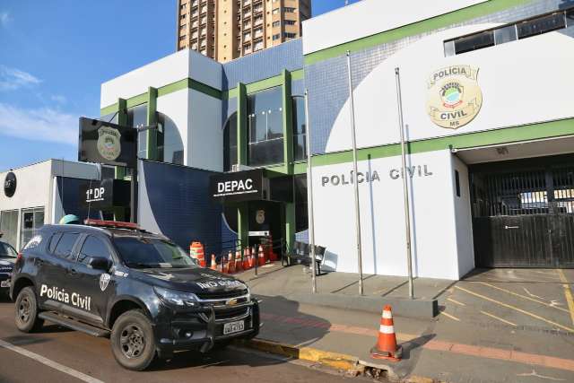 Homem pula de porta-malas para fugir de &ldquo;Tribunal do Crime&quot;