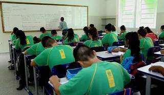 Alunos da rede estadual de ensino durante aula, antes da pandemia (Foto: Divulgação - Governo MS)