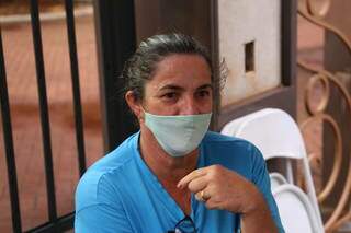 Rosângela da Silva, de 33 anos, diz que máscara continua sendo modo de proteção. (Foto: Paulo Francis)