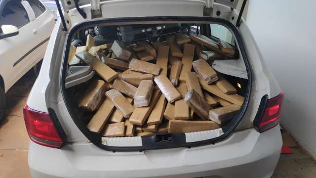 Condenado por tr&aacute;fico e sequestro, paulista &eacute; preso com 297 kg de maconha