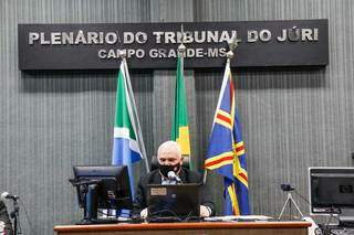 Juiz Aluízio Pereira dos Santos, da 2ª Vara do Tribunal do Júri. (Foto: Henrique Kawaminami)