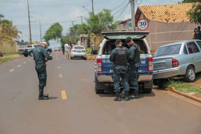 Suspeito que causou acidente ao fugir da pol&iacute;cia escondia coca&iacute;na em carro