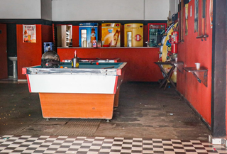 Confus&atilde;o termina com homem esfaqueado em bar na Bar&atilde;o