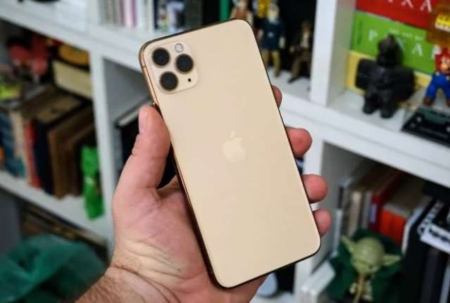 Com cart&atilde;o furtado por &ldquo;chupa-cabra&rdquo;, golpista tenta comprar Iphones