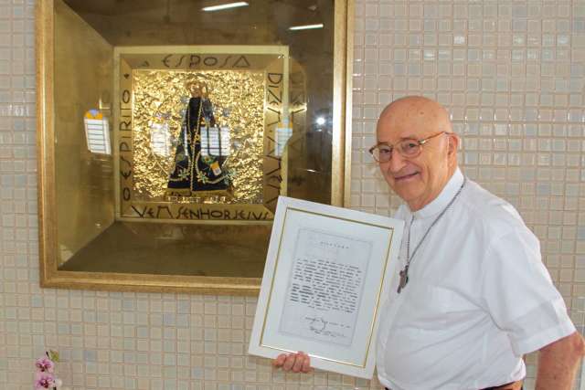 Padre Luciano trouxe pedaço de Nossa Senhora de Aparecida para MS 