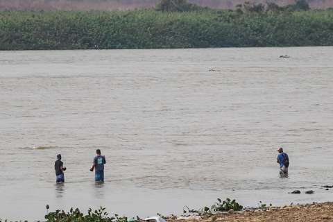 A passo lento, estação da chuva abre reversão de seca histórica no rio Paraguai 