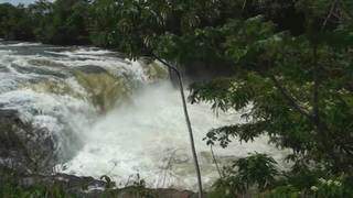 Cachoeira Salto do Aporé, no rio Aporé, em Cassilândia, atrativo de natureza para ficar longe das aglomerações (Foto: Divulgação)