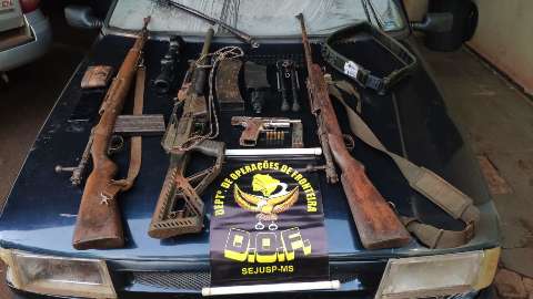 Abordado com arsenal, homem reage e &eacute; morto pela pol&iacute;cia