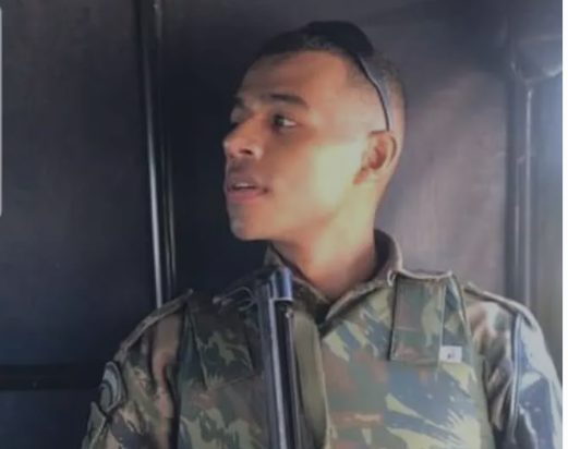 Soldado da FAB morre ap&oacute;s acidente entre carro e moto 