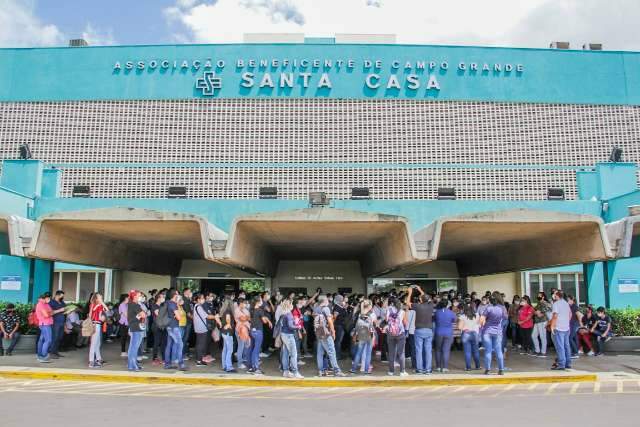 Sem reajuste, enfermagem da Santa Casa decide ir &agrave; Justi&ccedil;a e n&atilde;o descarta greve 