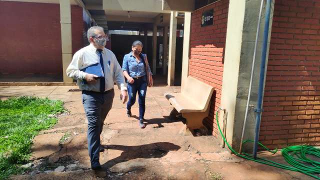 Mulher suspeita de matar marido com facada no peito se apresenta &agrave; pol&iacute;cia