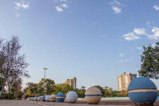 Dia amanhece com c&eacute;u aberto, mas previs&atilde;o &eacute; de tempestade com granizo 