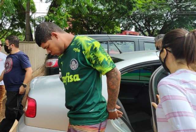 Ponto de droga que aterrorizava vizinhos &eacute; fechado e dois s&atilde;o presos