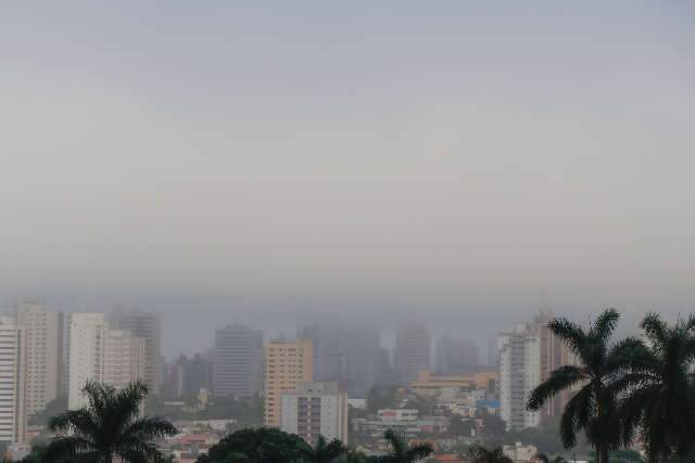 Tempo amanhece fechado e previs&atilde;o &eacute; de mais chuva com temperatura amena em MS