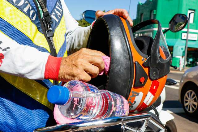 Portaria prorroga vistoria obrigat&oacute;ria em t&aacute;xis e motot&aacute;xis em Campo Grande