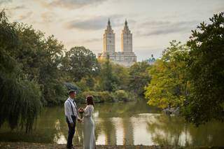 Em NY, Amanda se casa no Central Park como uma cena de cinema