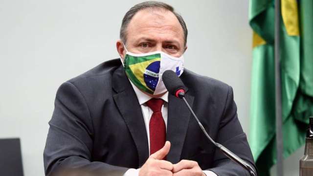 Ministro da Sa&uacute;de recebe alta hospitalar ap&oacute;s 2 dias internado