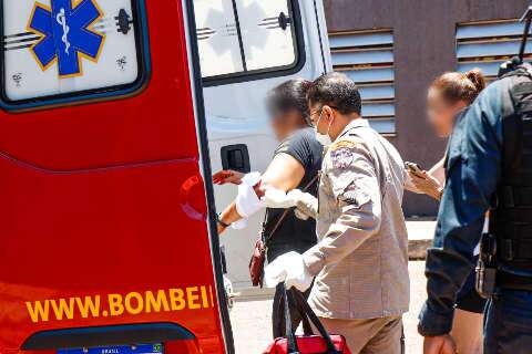 Advogado bateu na cabeça de mulher com taco de beisebol antes de atirar 2 vezes