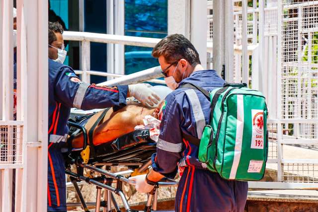 Marido tenta matar mulher e atira na pr&oacute;pria cabe&ccedil;a em escrit&oacute;rio de advocacia 