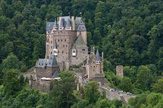 O Castelo de Eltz, lar da família Eltz no Século XII, que ainda hoje pertence a um mesmo ramo da primeira geração dos Eltz (Foto: Arquivo pessoal)